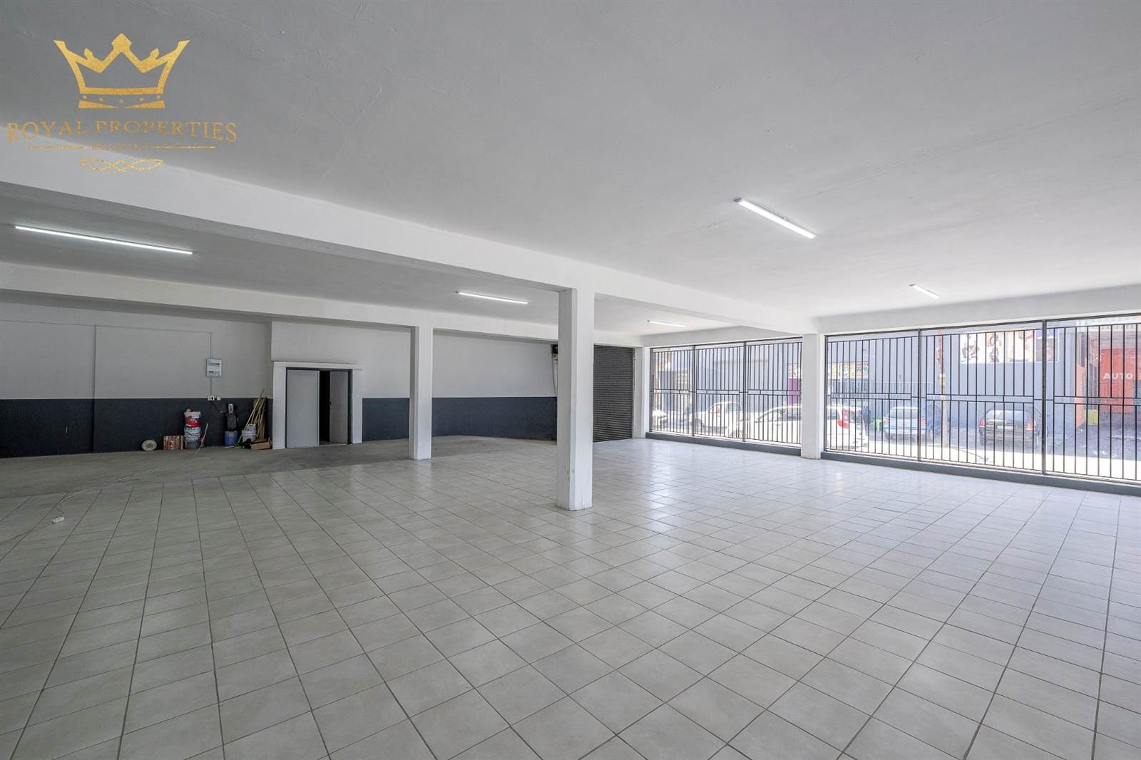 2450  m² Commercial space in Maitland photo number 3
