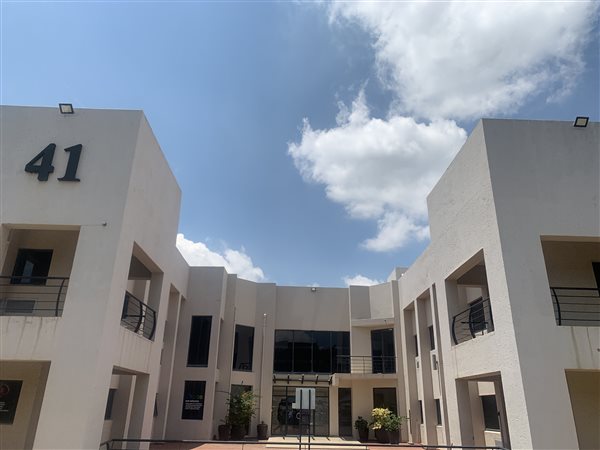 76  m² Commercial space in Kyalami