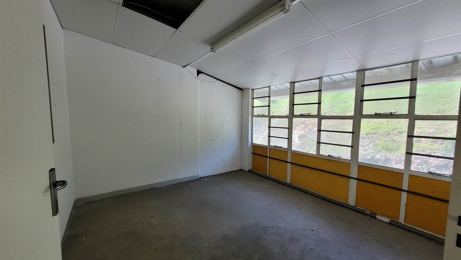 505  m² Industrial space in Mountain Ridge photo number 15