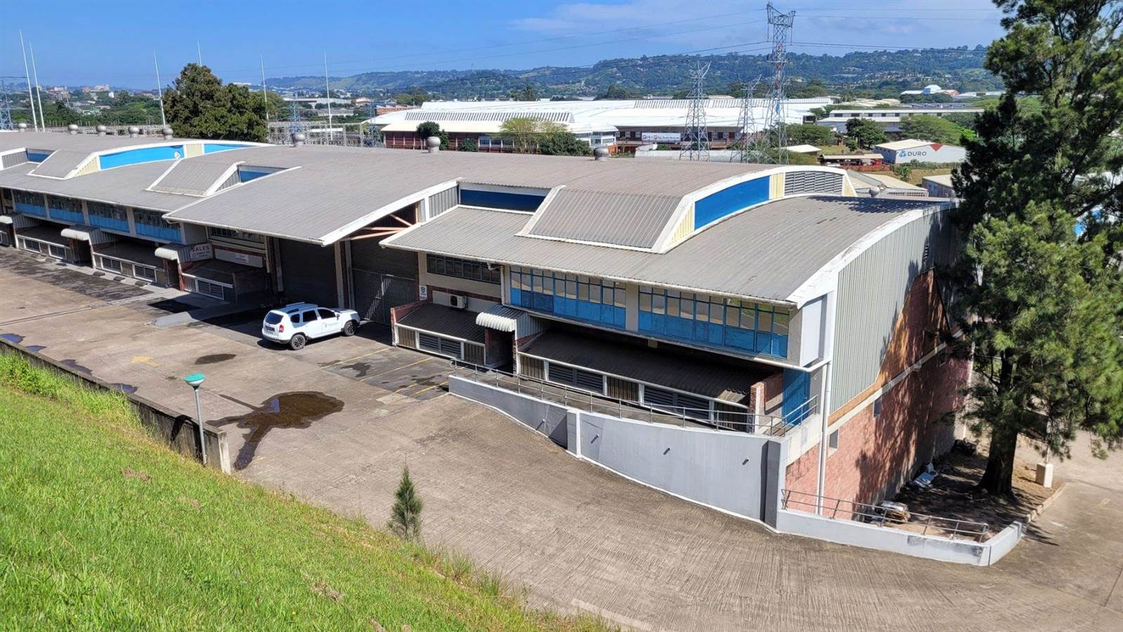 505  m² Industrial space in Mountain Ridge photo number 1