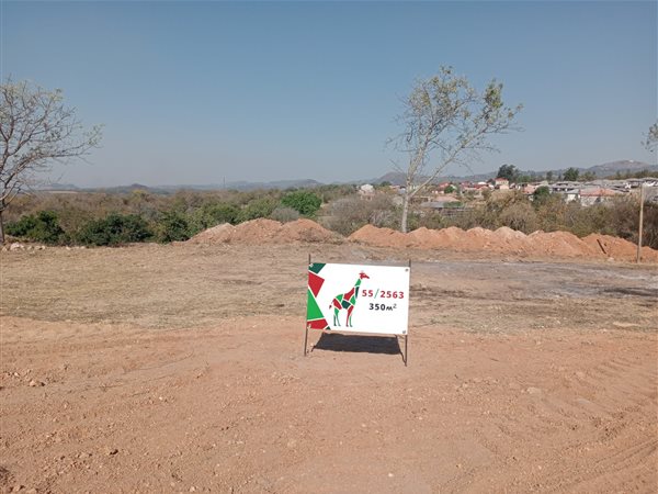 302 m² Land