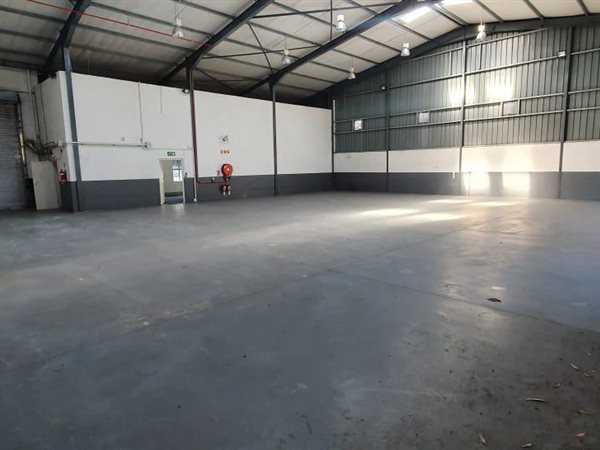 535  m² Industrial space