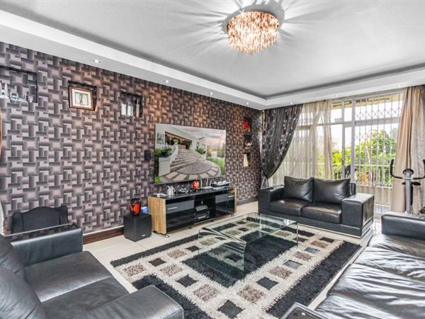 4 Bed Apartment