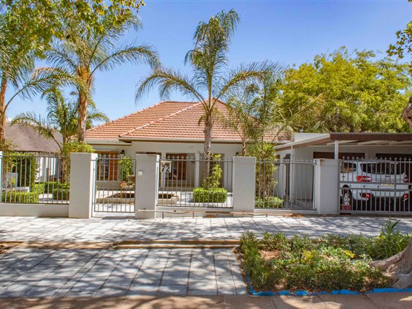 5 Bedroom House 5 Bedroom House