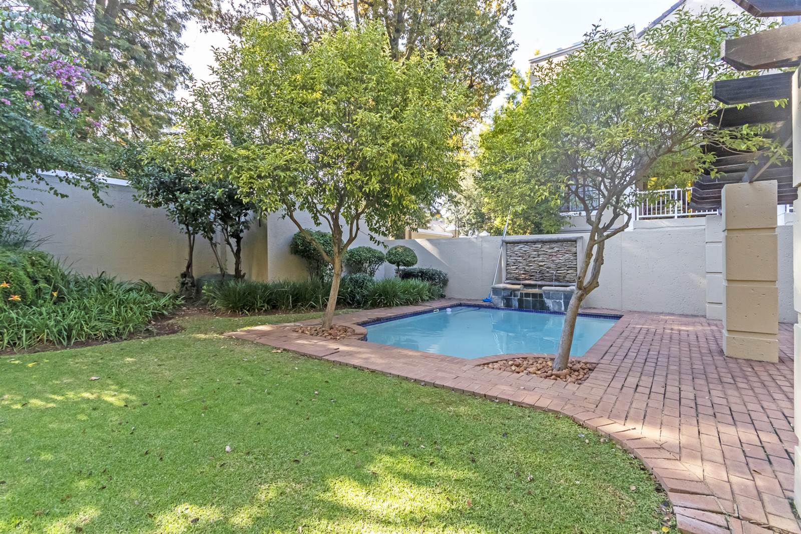 1 Bed Apartment in Saxonwold photo number 30