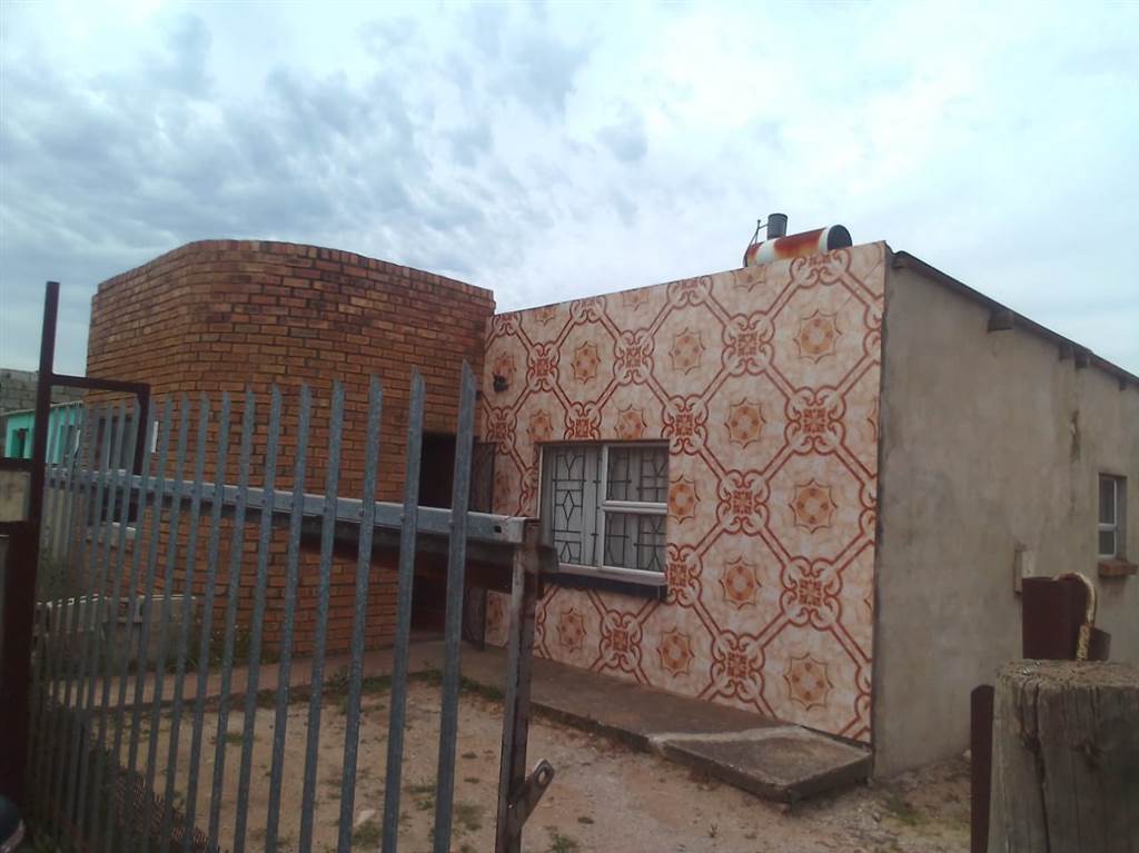 3 Bed House in Kwazakhele photo number 14