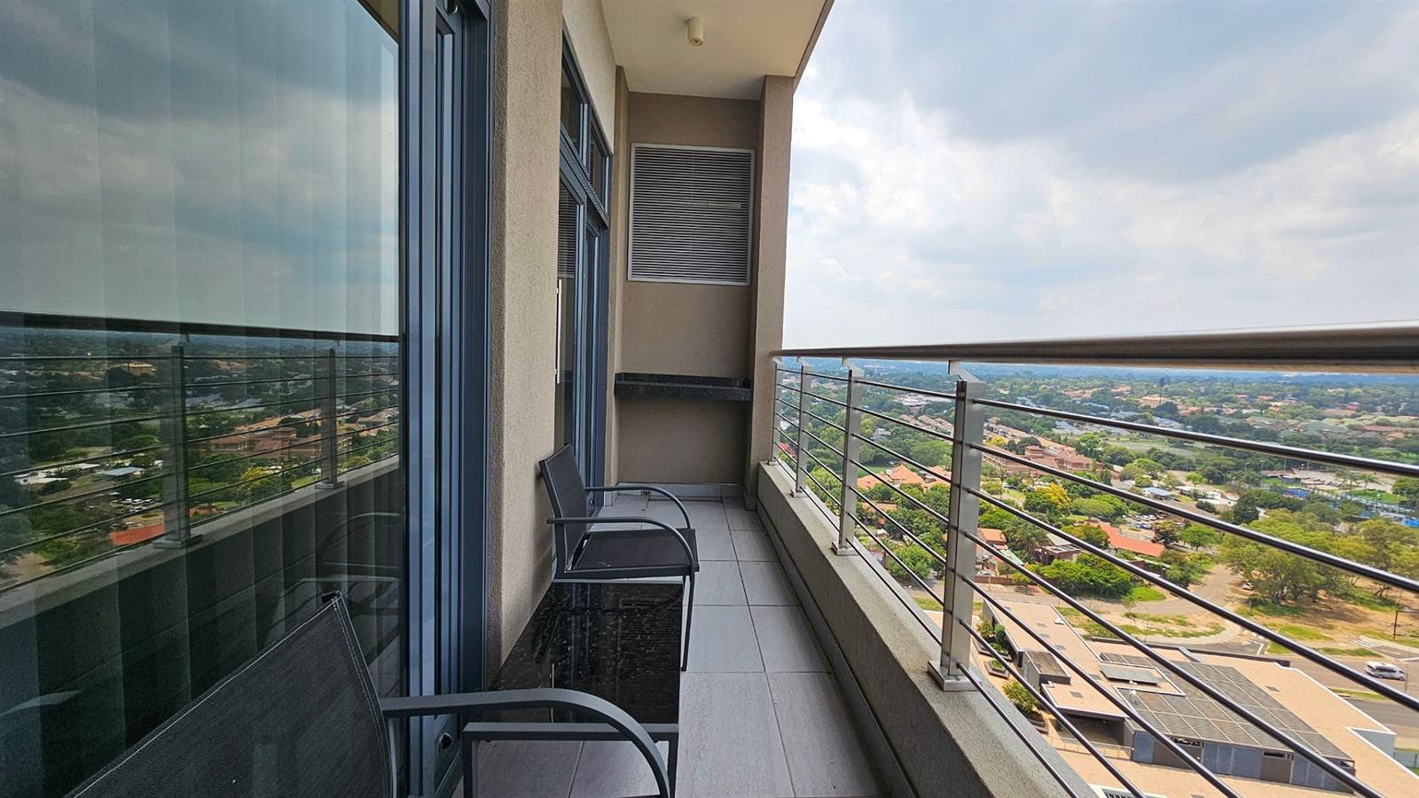 1 Bed Apartment in Menlyn photo number 21