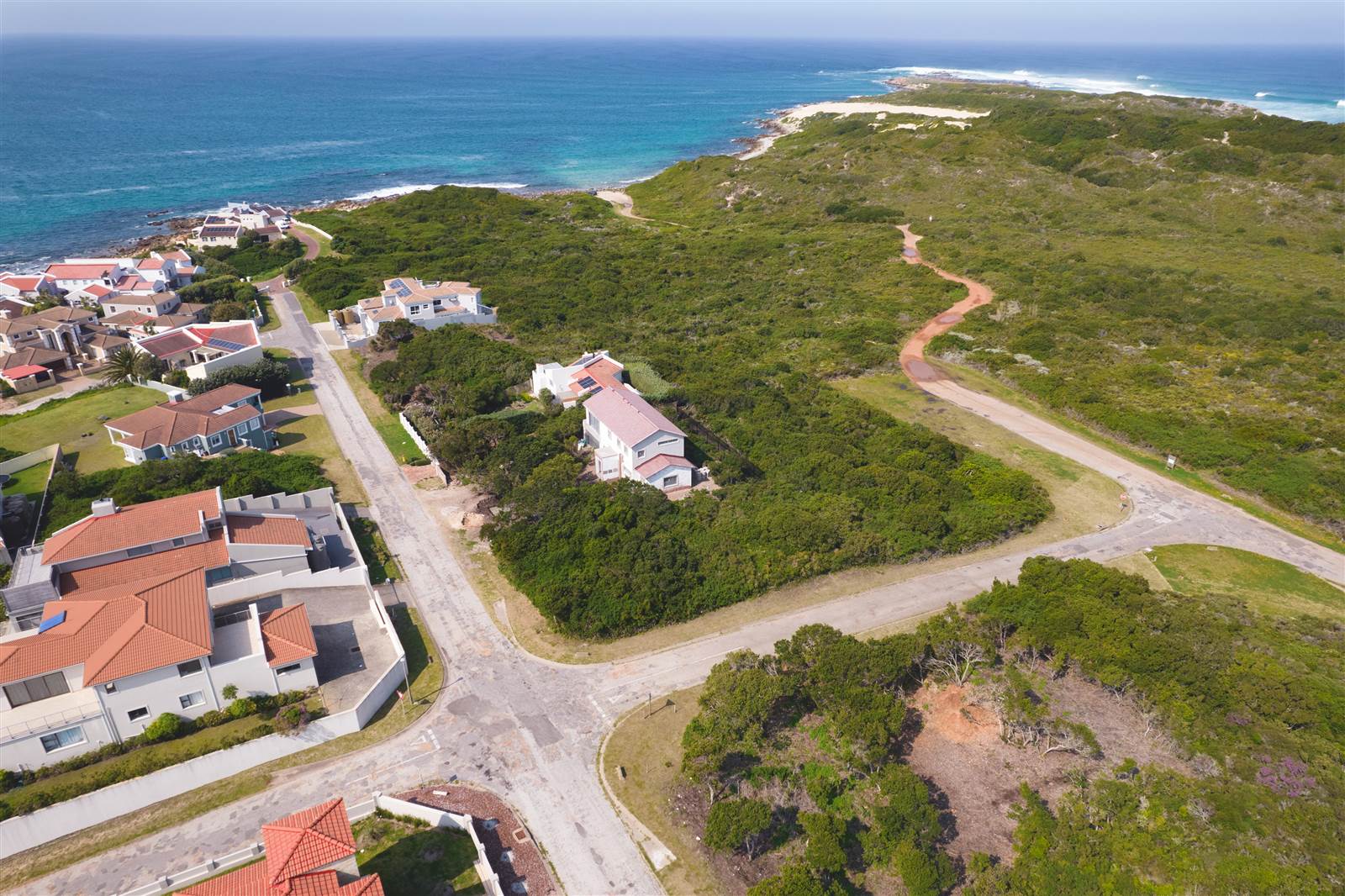 747 m² Land available in St Francis On Sea photo number 6