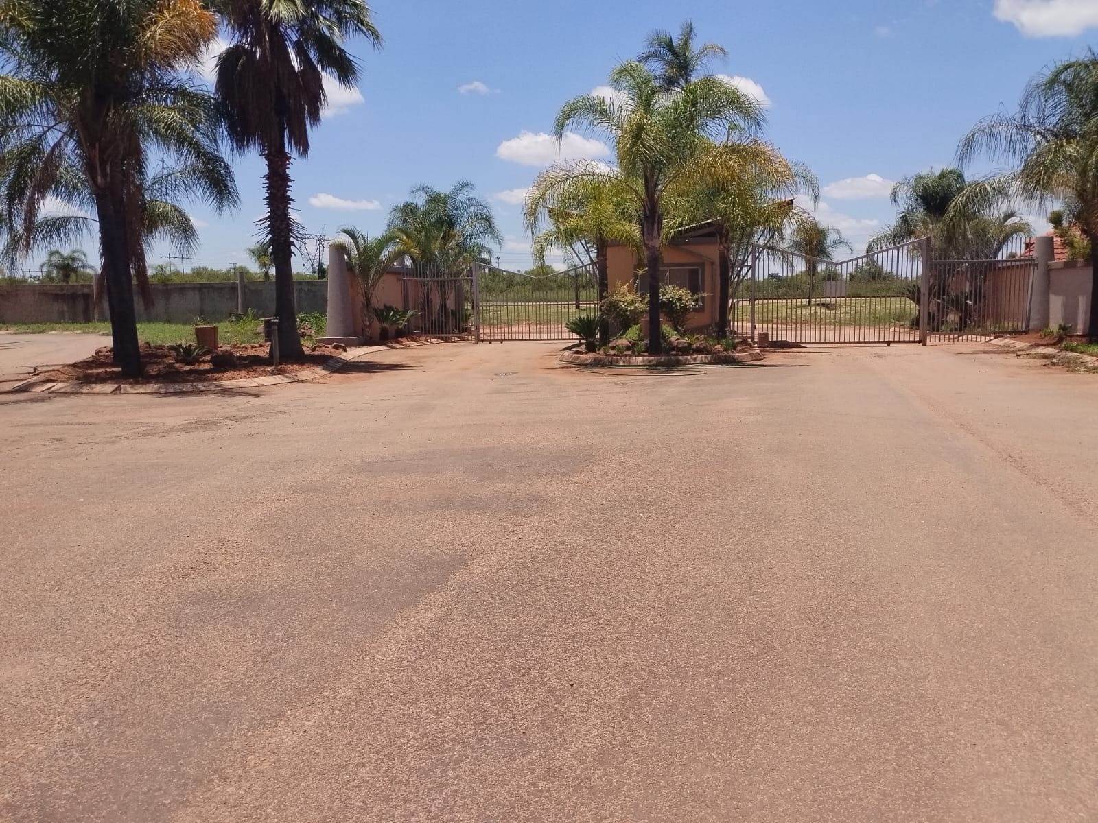 960 m² Land available in Bela-Bela (Warmbaths) photo number 1