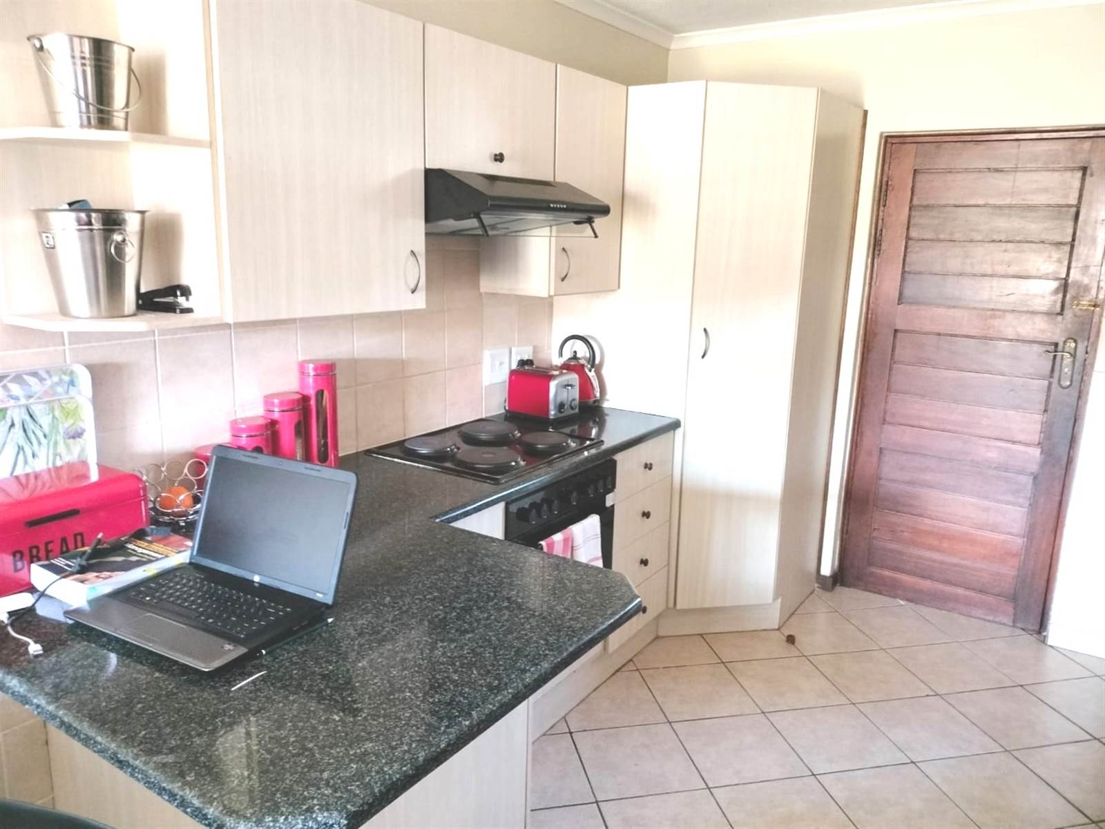2 Bed Apartment in Zambezi Country Estate photo number 9