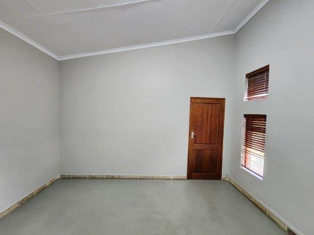 31.8  m² Commercial space in Hoedspruit photo number 3