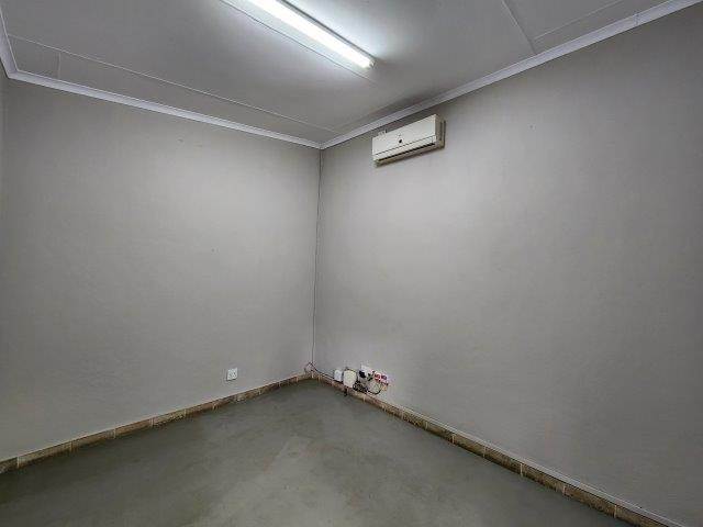 31.8  m² Commercial space in Hoedspruit photo number 4