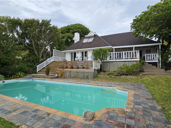 6 Bed House in St Francis Bay