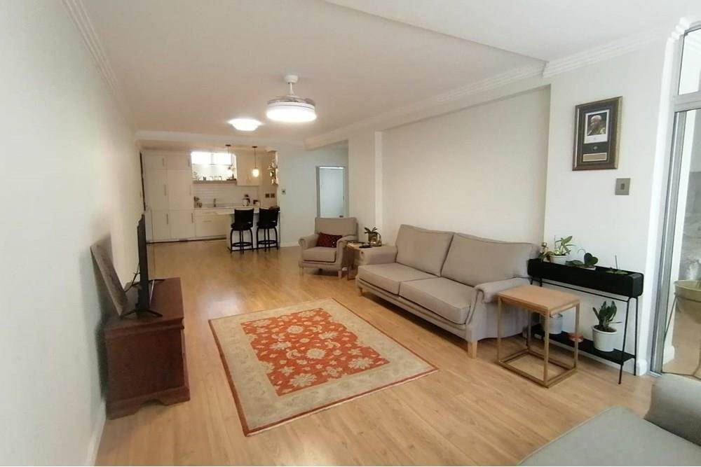 2 Bed Apartment in North Beach photo number 1