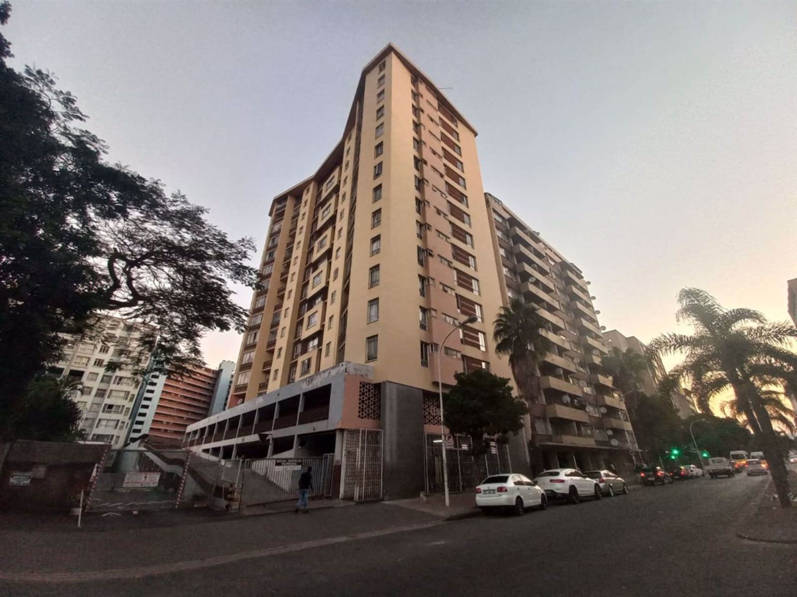 Studio Apartment in Durban CBD photo number 12