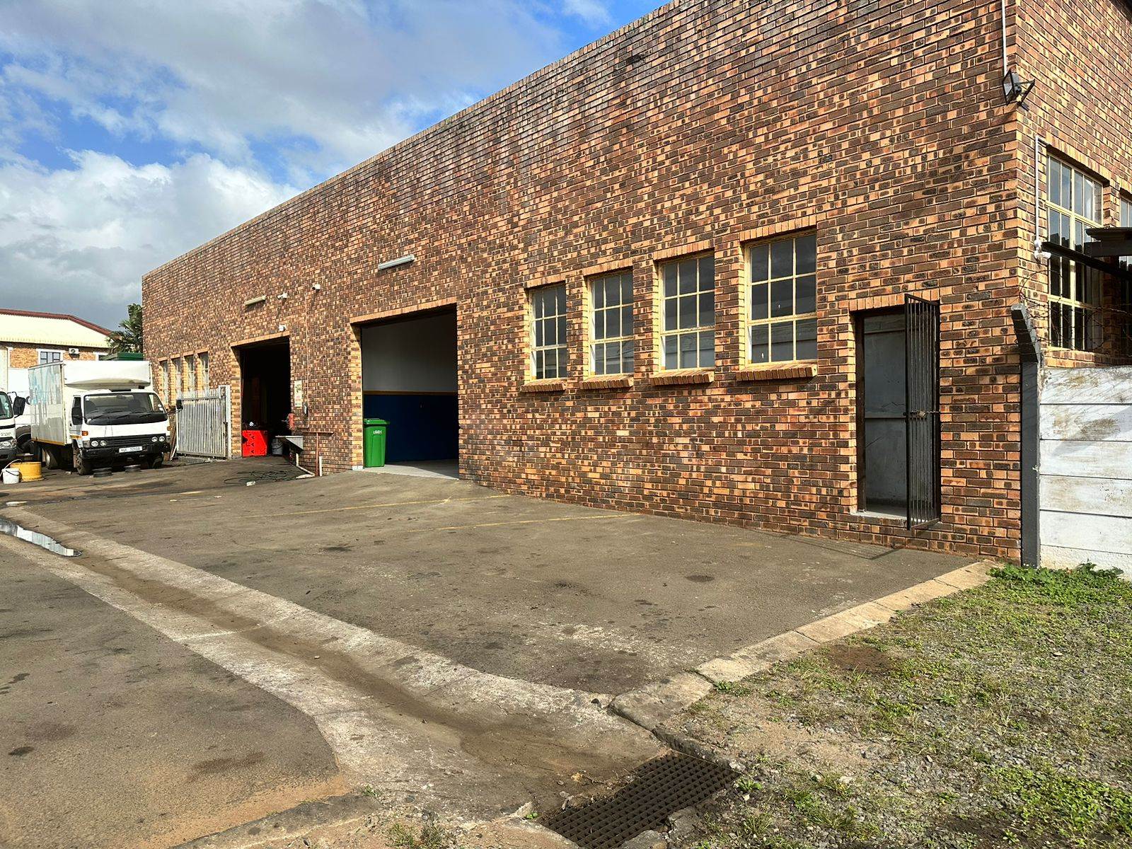 676  m² Industrial space in Richem photo number 17