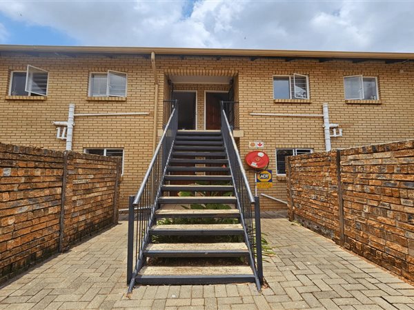 2 Bed Apartment in Willow Park Manor