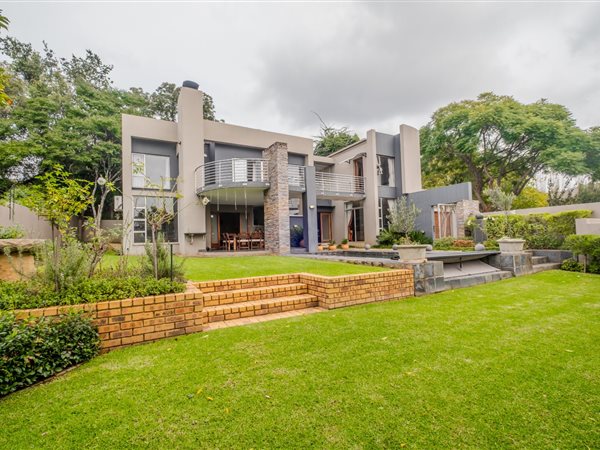 4 Bedroom House 4 Bedroom House