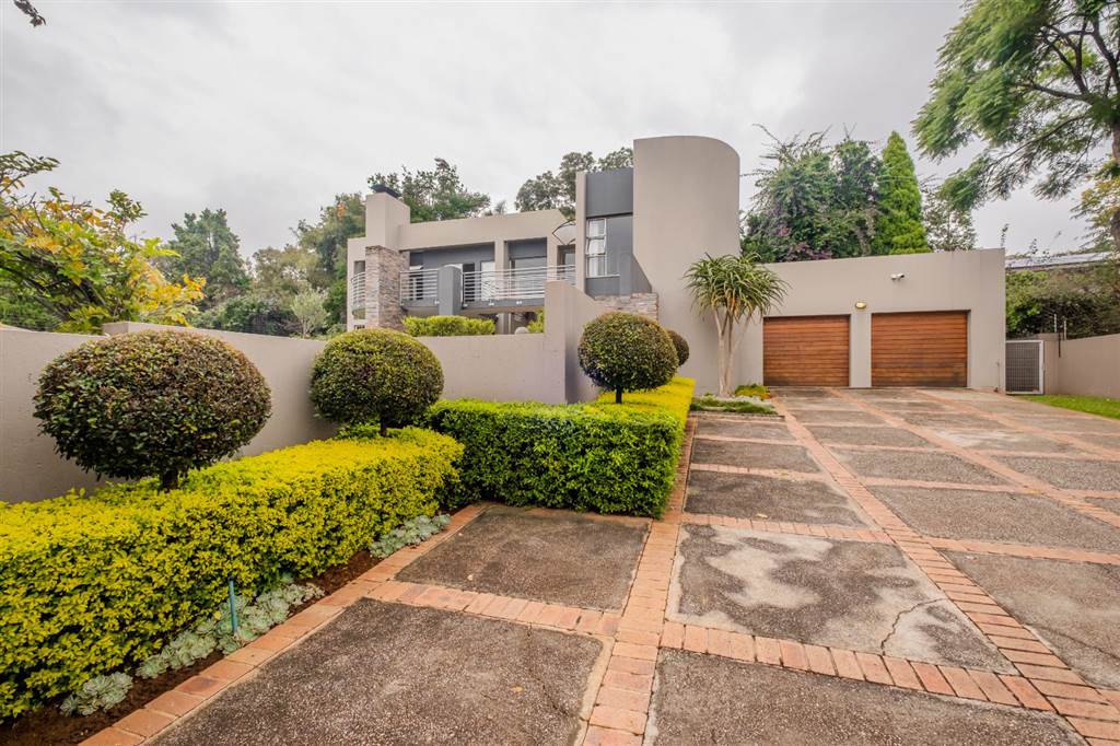 4 Bedroom House 4 Bedroom House