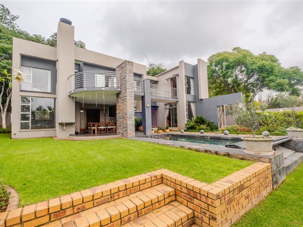 4 Bedroom House 4 Bedroom House