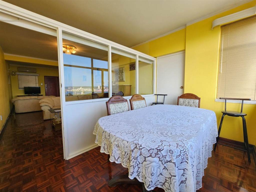 1 Bed Apartment in Durban CBD photo number 10