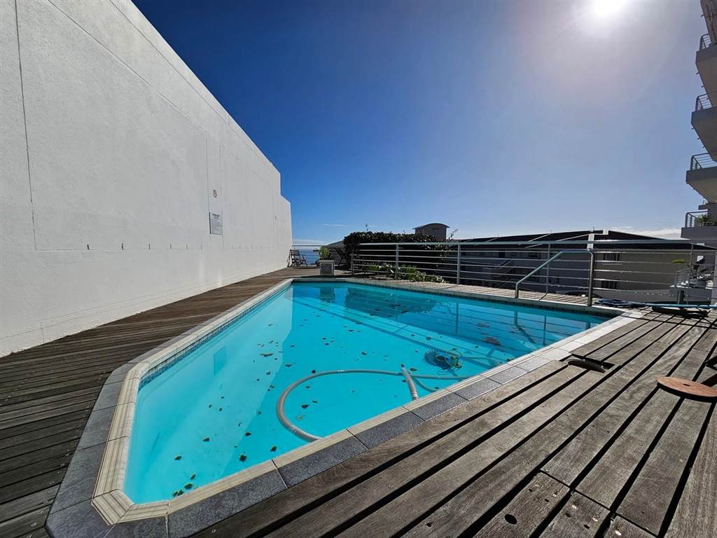 2 Bed Apartment in Sea Point photo number 24