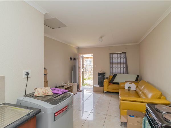 2 Bedroom House 2 Bedroom House