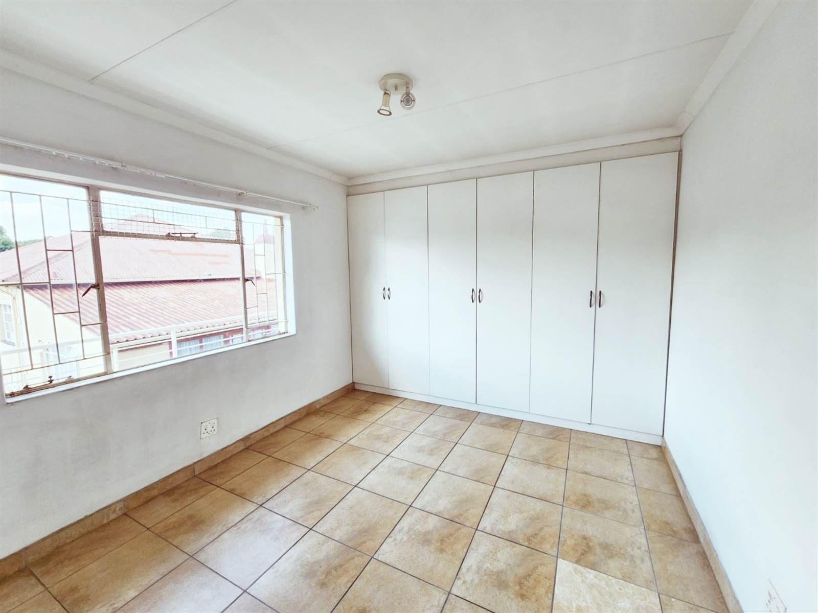 2 Bed Apartment in Northmead photo number 9