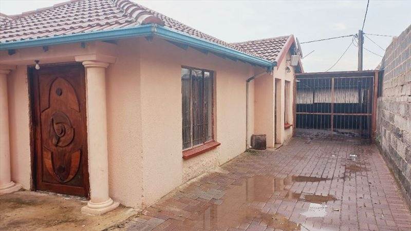 3 Bed House in Ebony Park photo number 1