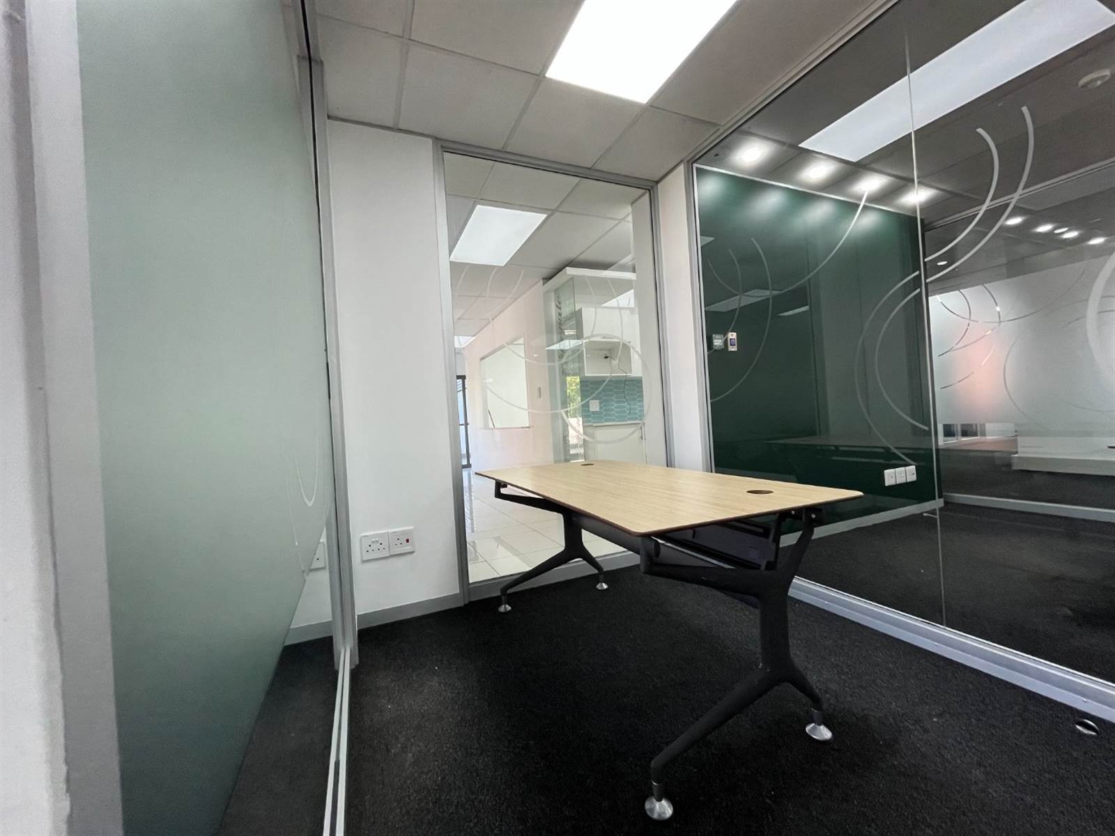 10  m² Office Space in Rivonia photo number 7
