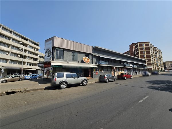 1 099  m² Commercial space