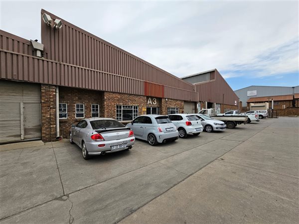 495  m² Industrial space