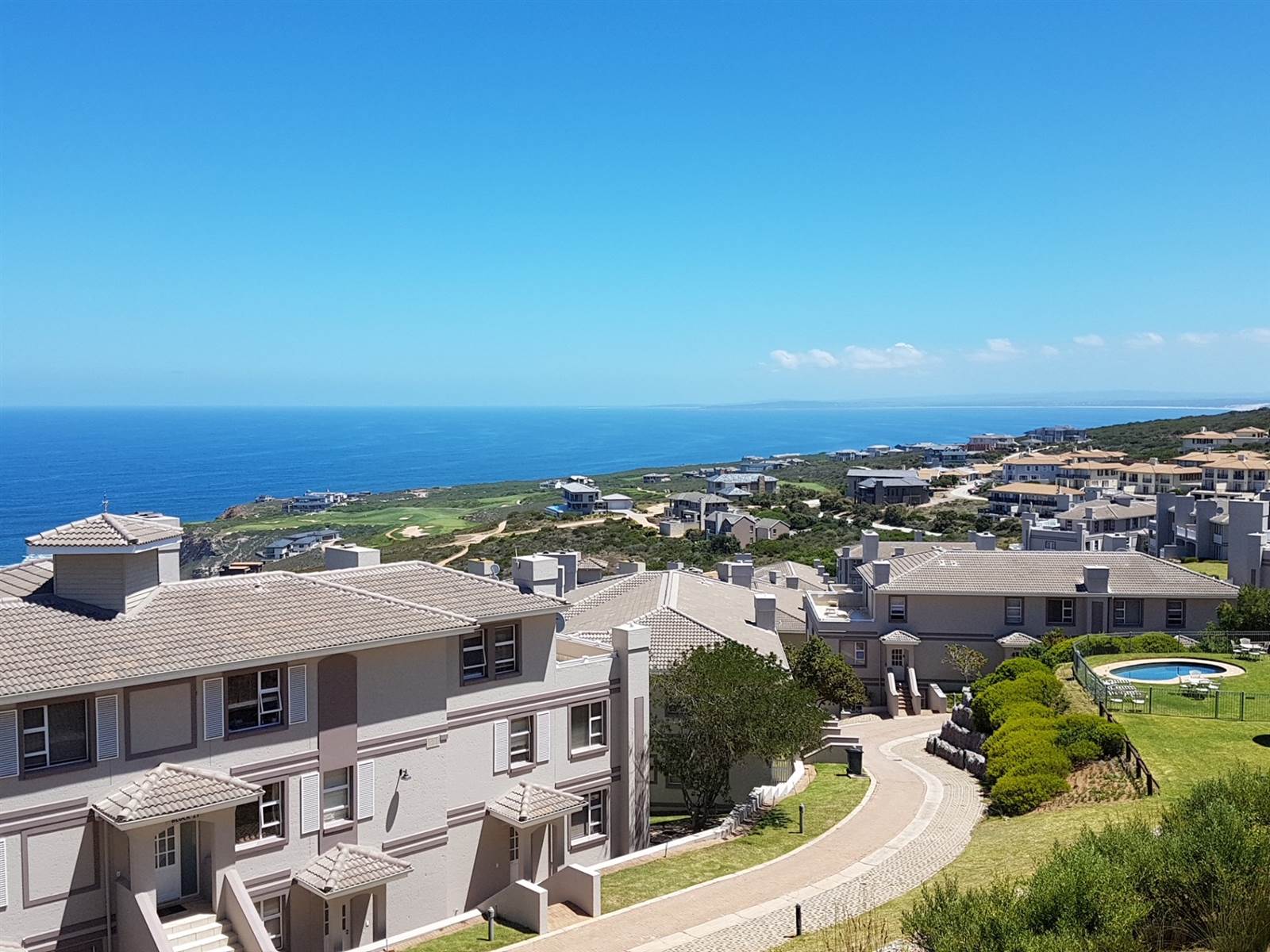 4 Bed Penthouse in Pinnacle Point Golf Estate photo number 8