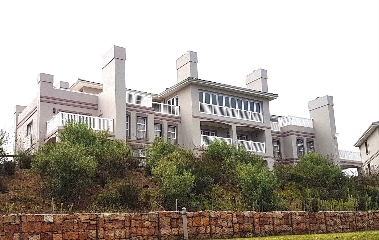 4 Bed Penthouse in Pinnacle Point Golf Estate photo number 15