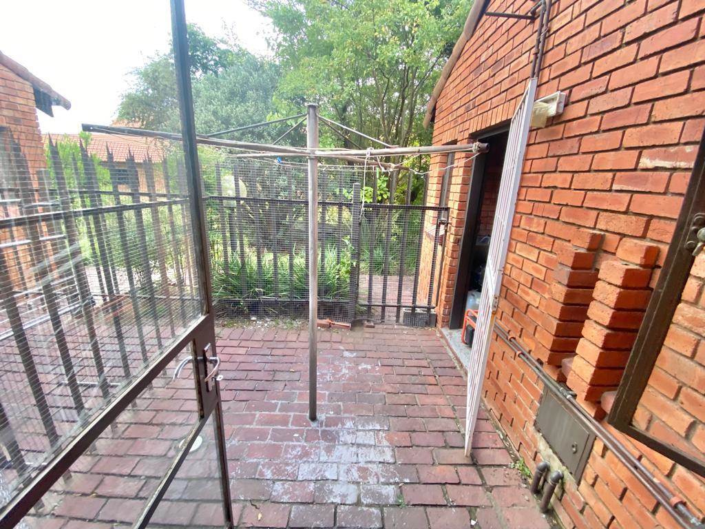 2 Bed Townhouse in Secunda photo number 14