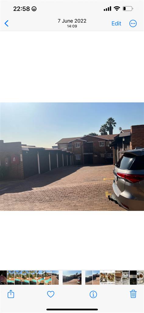 2 Bed Apartment in Randburg Central photo number 4
