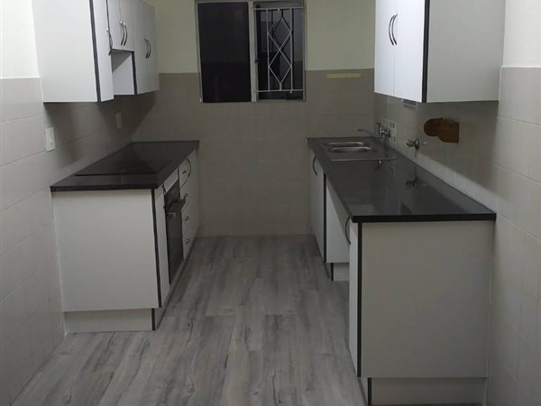 2 Bed Apartment in Randburg Central