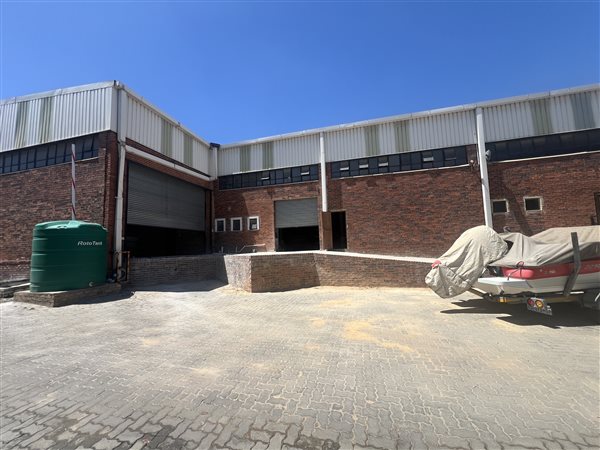 970  m² Industrial space