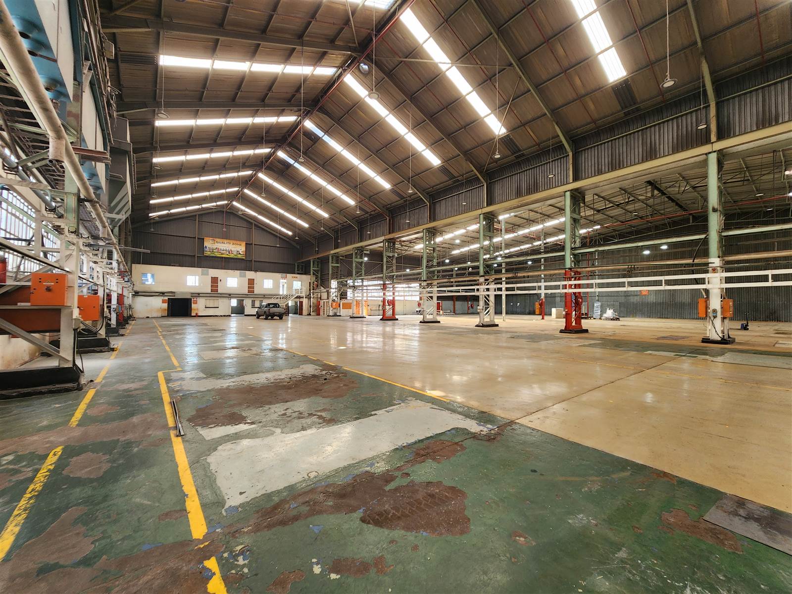 8000  m² Industrial space in Spartan photo number 6