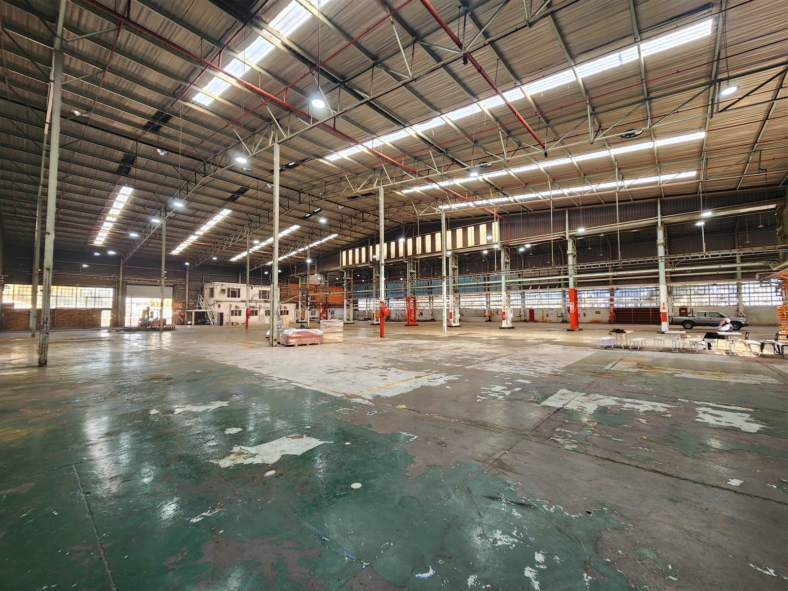 8000  m² Industrial space in Spartan photo number 13