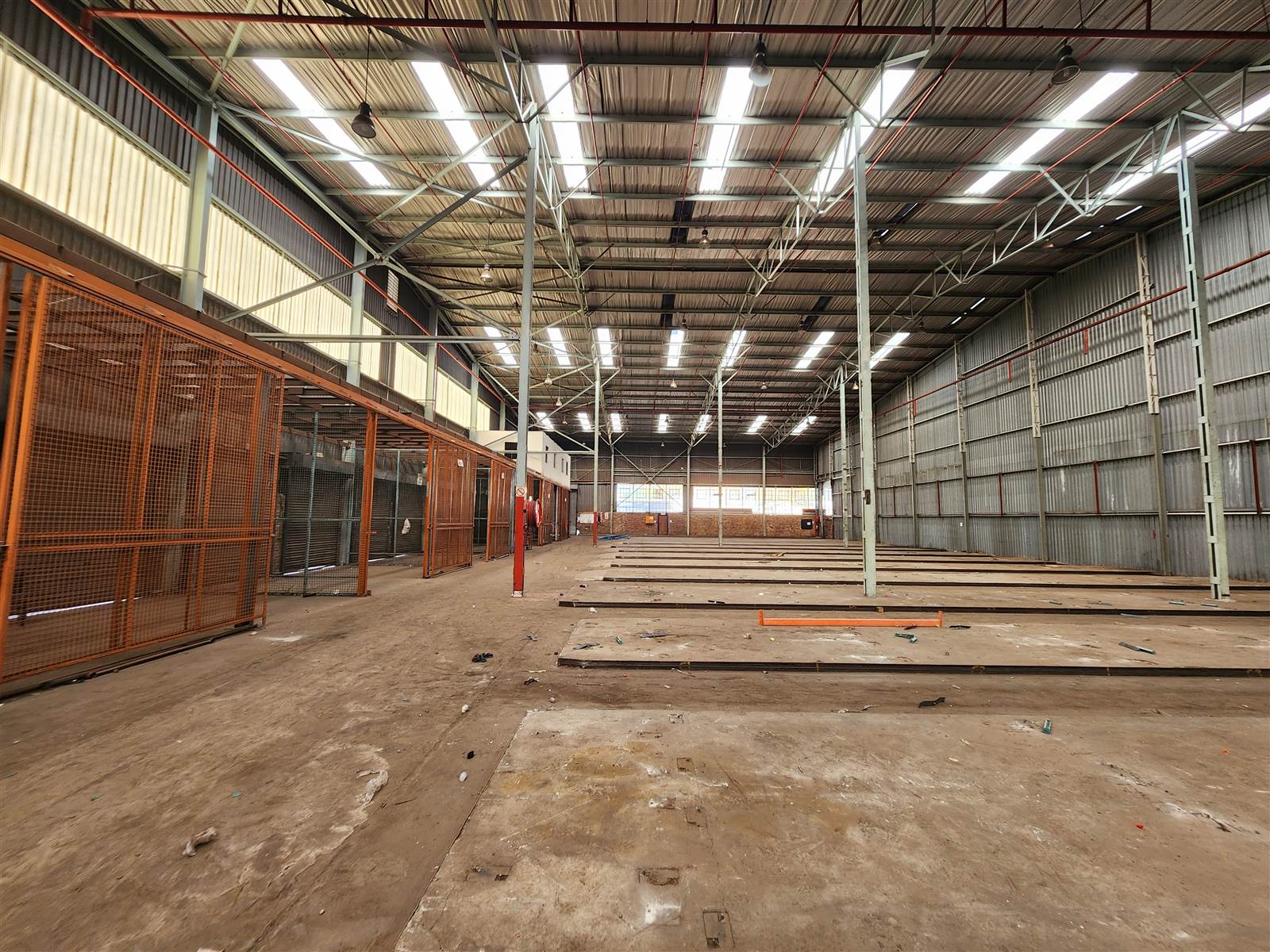 8000  m² Industrial space in Spartan photo number 23