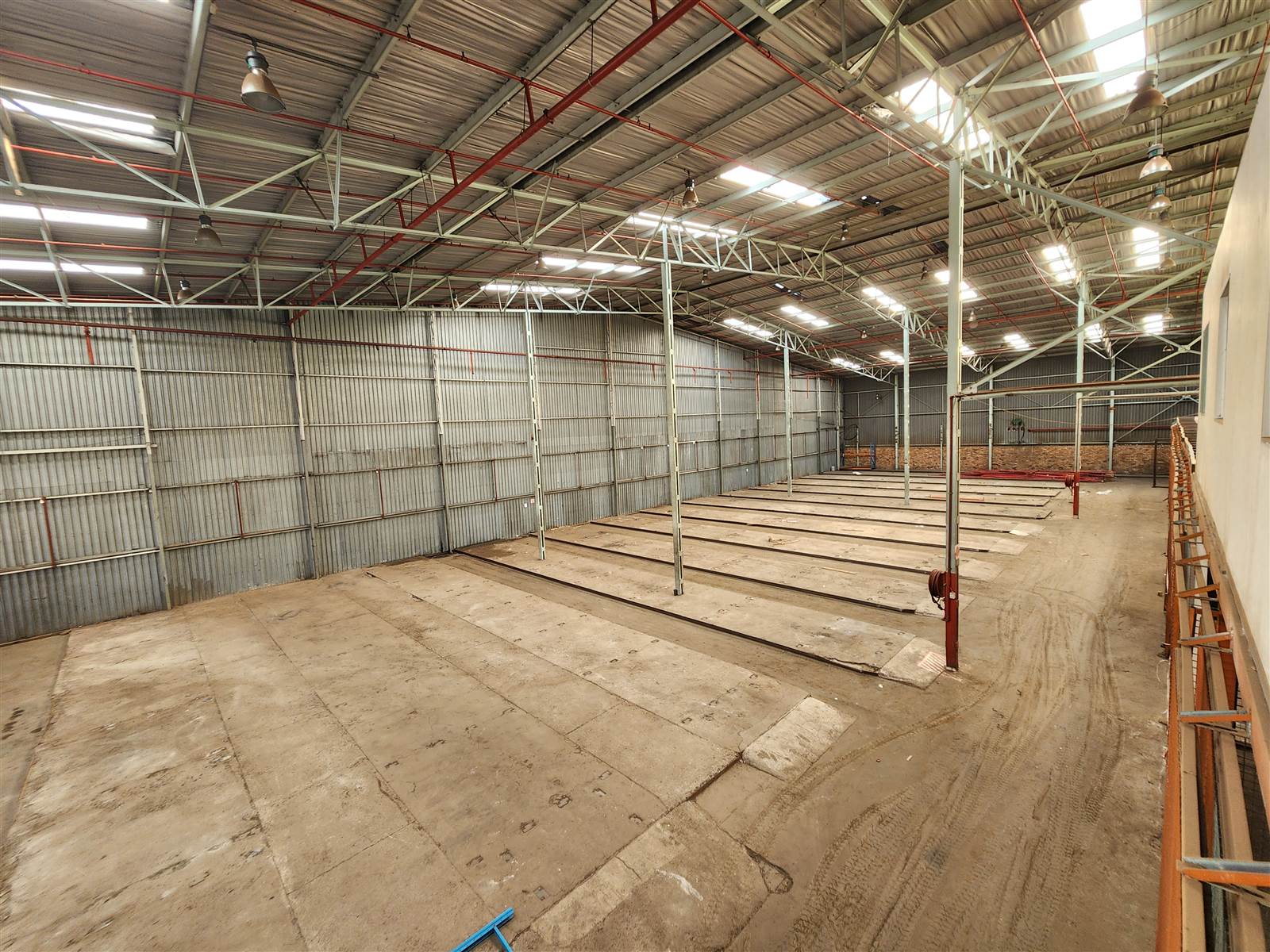 8000  m² Industrial space in Spartan photo number 24