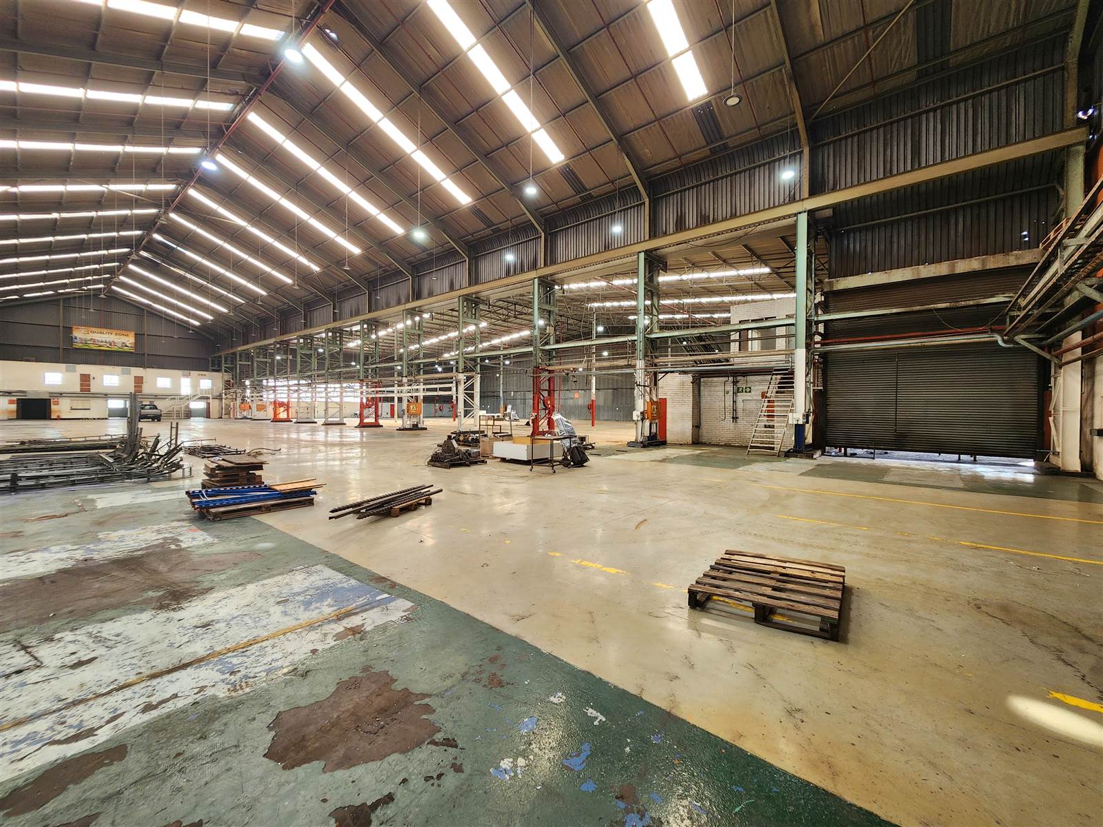 8000  m² Industrial space in Spartan photo number 7