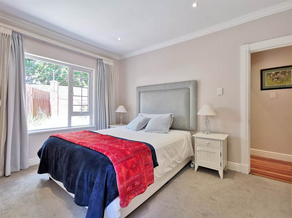 4 Bed Townhouse in Walmer photo number 27