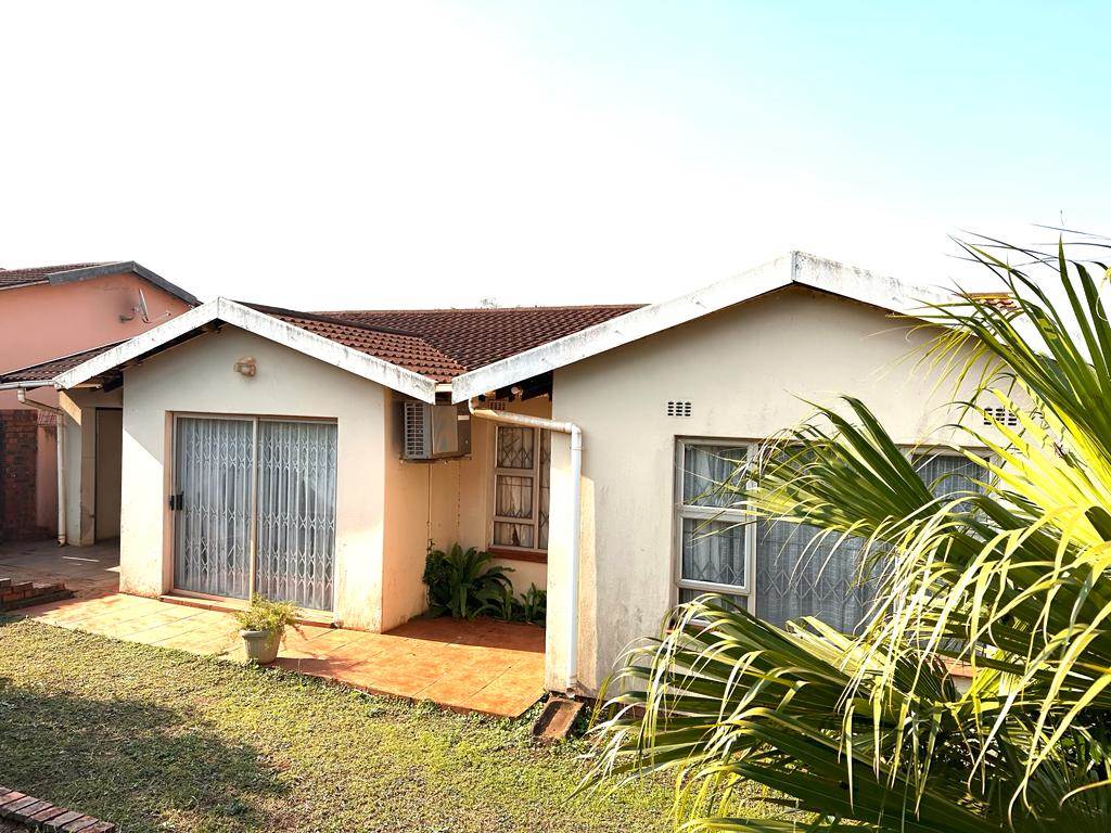 3 Bed House in Empangeni photo number 2