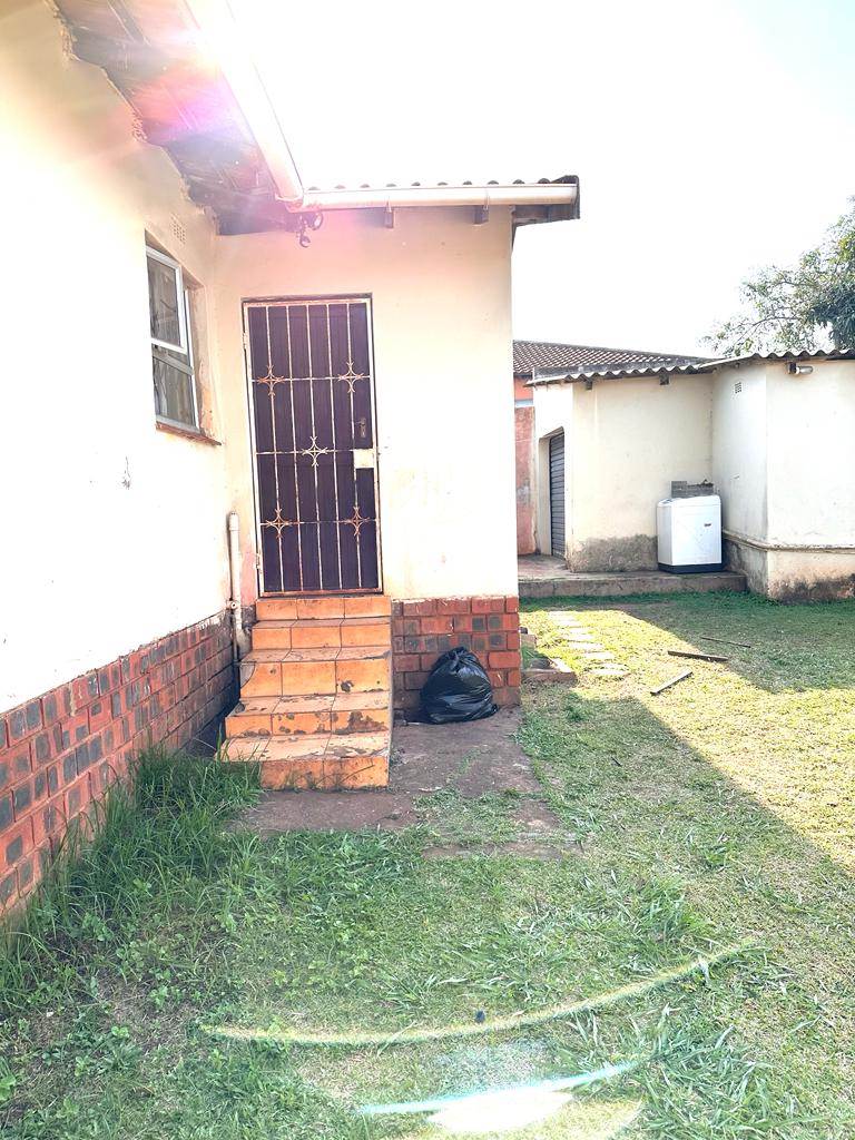 3 Bed House in Empangeni photo number 14