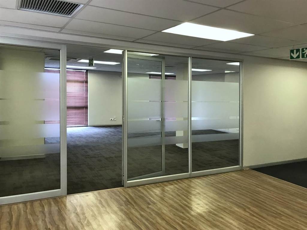 221  m² Office Space in Glen Marais photo number 8