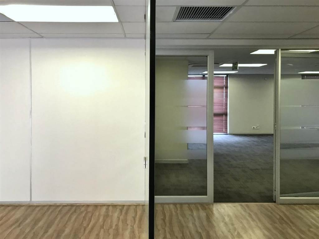 221  m² Office Space in Glen Marais photo number 9