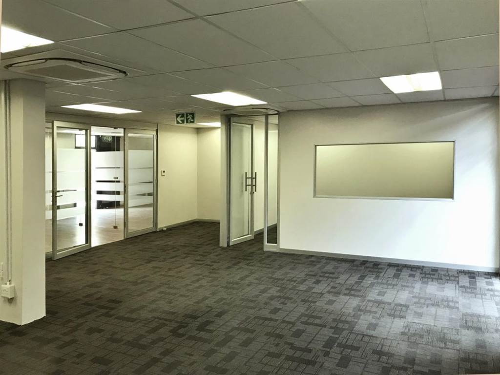 221  m² Office Space in Glen Marais photo number 14