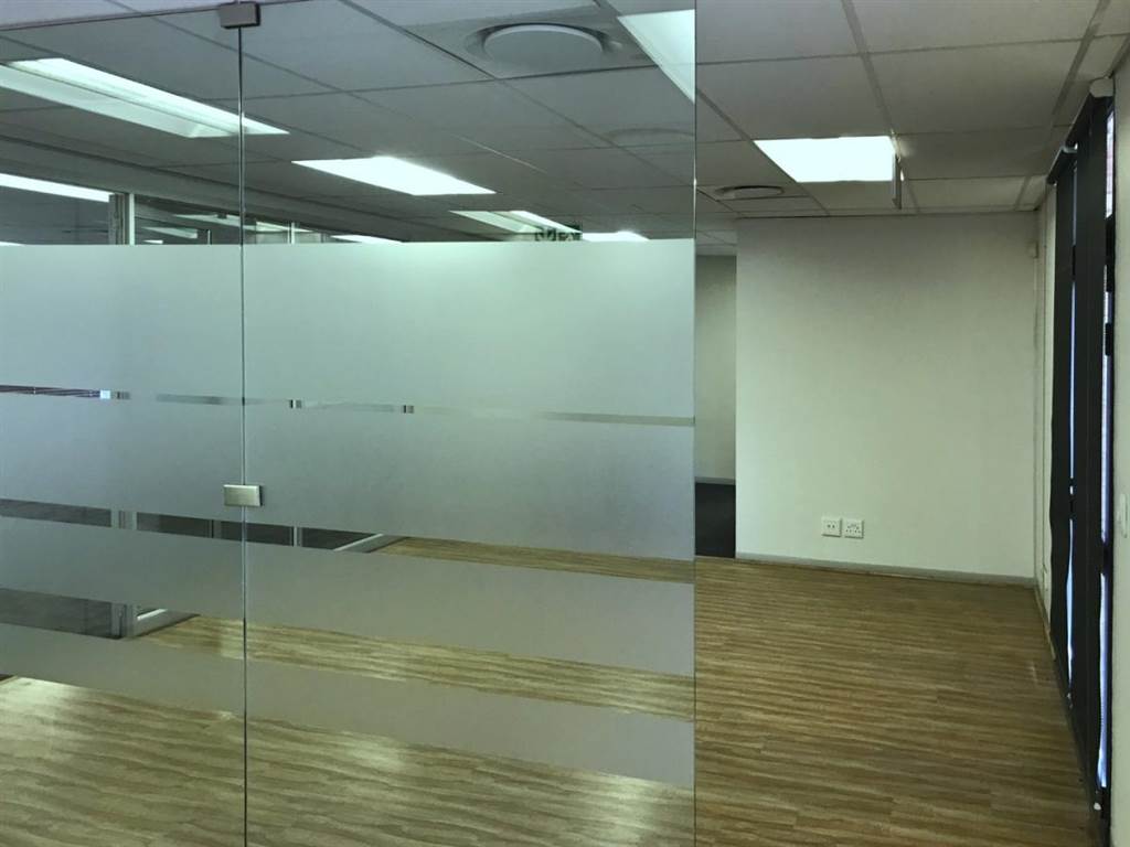 221  m² Office Space in Glen Marais photo number 6